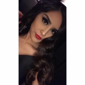 Meet your Posher, Monic